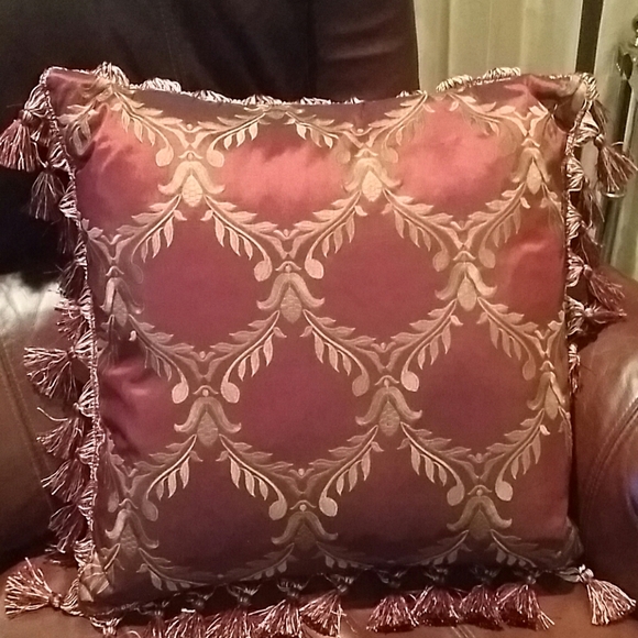 Pillow - Picture 3 of 5